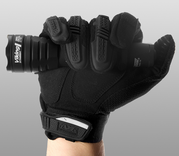 Тактический фонарь Armytek Viking XP-L Warm (F01801BW)