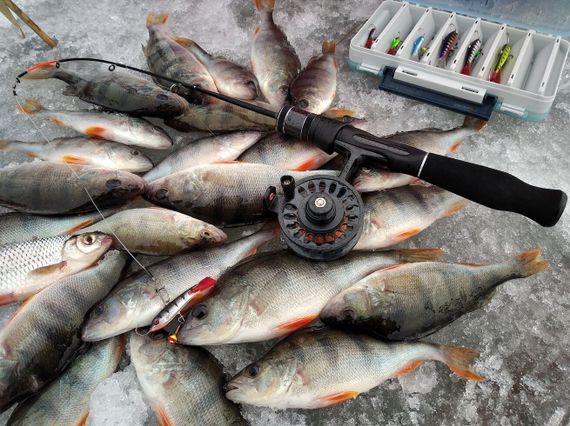 Балансир Lucky John CLASSIC 4 с тр. 40мм/12HRT блистер