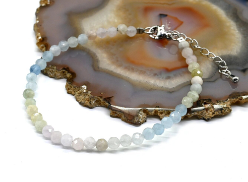 Браслет из берилла шарик граненый 4 мм., 19 см