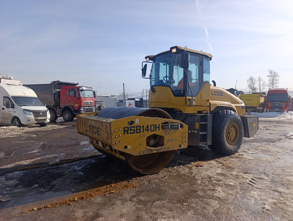 LGCE RS* Каток RS8140H (Дизельный, 6,8 л, 125 л.с., МТ)