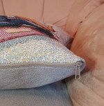 Декоративный гобеленовый чехол для интерьерной подушки Пирамида котят 47*47