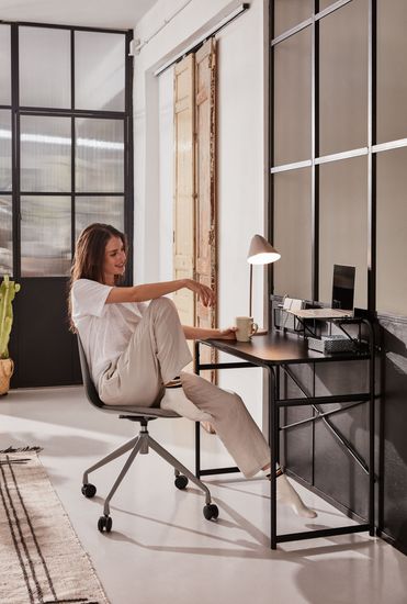 Письменный стол Foreman 98 x 48 черный La Forma Испания 