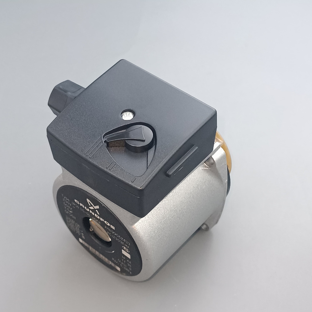 Циркуляционный насос GRUNDFOS 15-50 для котлов Baxi, Immergas, Ferroli, Buderus, Ariston арт. 87167624850-2, 150100101-2, 3.020560, 5659550, 39808300, 1.012931, 3.022577