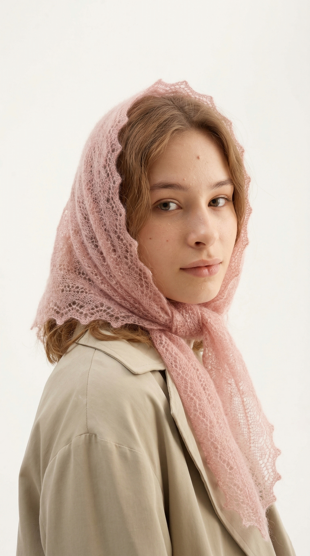 Оренбургский пуховый палантин А16070-06 магнолия