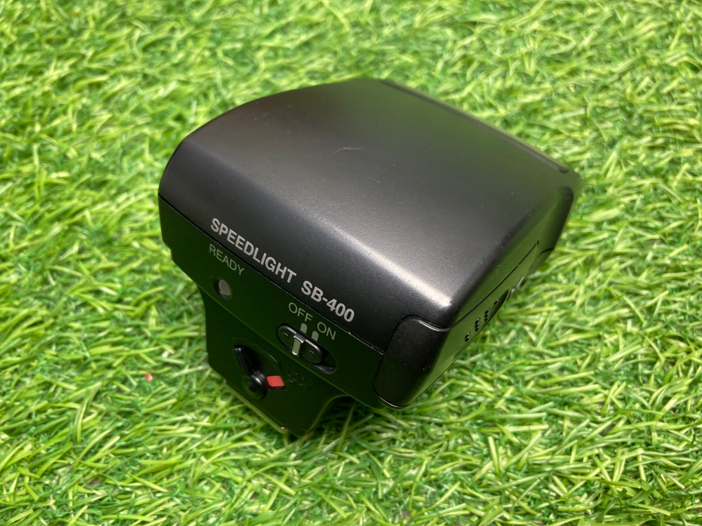 Nikon Speedlight SB-400
