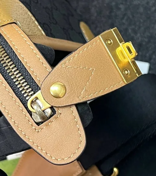 Сумочка женская Gucci Bauletto маленького размера коричневый