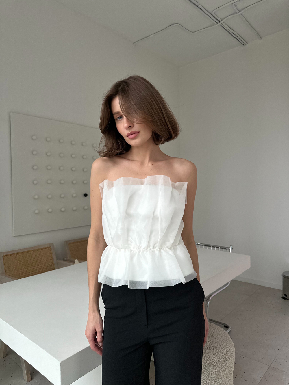 Блуза-топ из органзы с драпировкой молочный