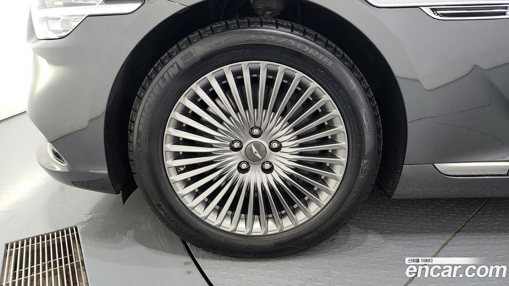 Genesis G90 3.8 AWD (10.2020)