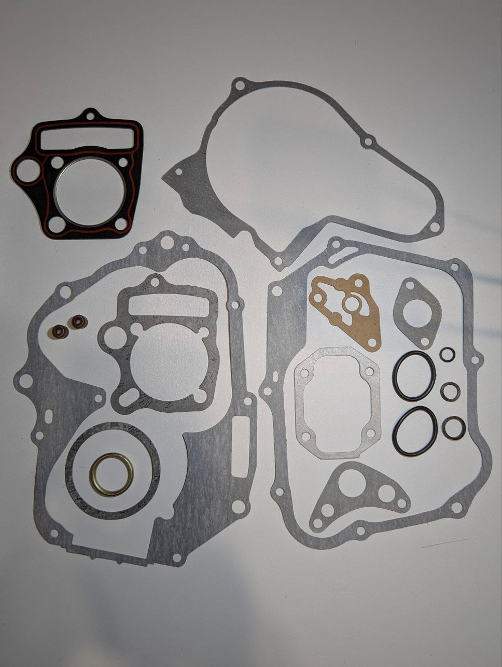 - Комплект прокладок (полный) для мопеда Альфа с двигателем 152FMH 110см3