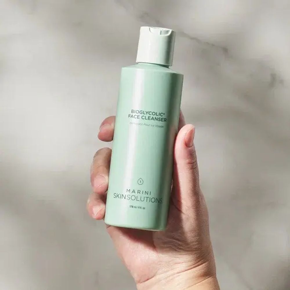 Jan Marini BIOGLYCOLIC® FACE CLEANSER Очищающая эмульсия на основе гликолевой кислоты для выравнивания тона и рельефа кожи. Объем: 178 мл