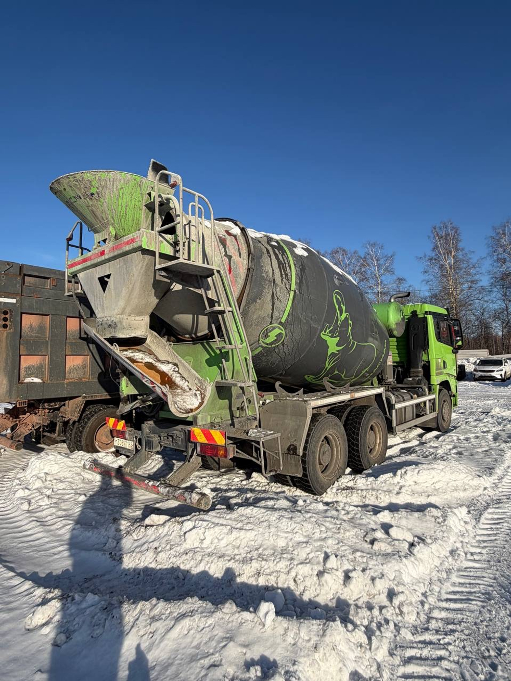 Shacman (Shaanxi) SX* 6x4 Автобетоносмеситель SX5258GJB6R384 (Дизельный, 9,7 л, 329 л.с., МТ)