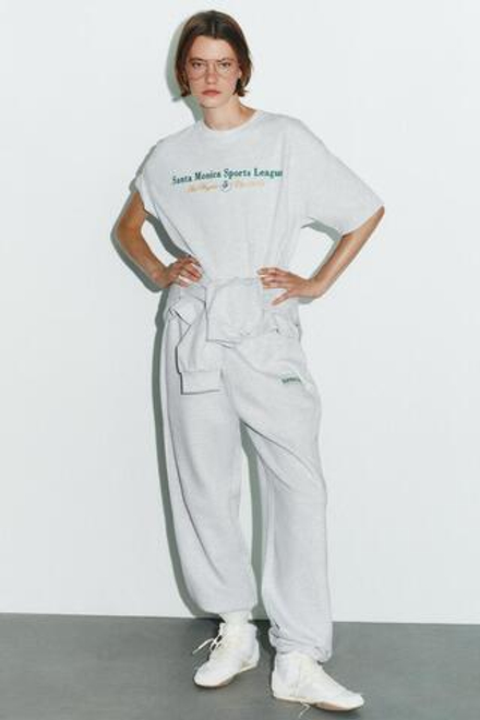 ZARA ФУТБОЛКА ИЗ ХЛОПКА С НАДПИСЬЮ, СЕРЫЙ МЕЛАНЖ