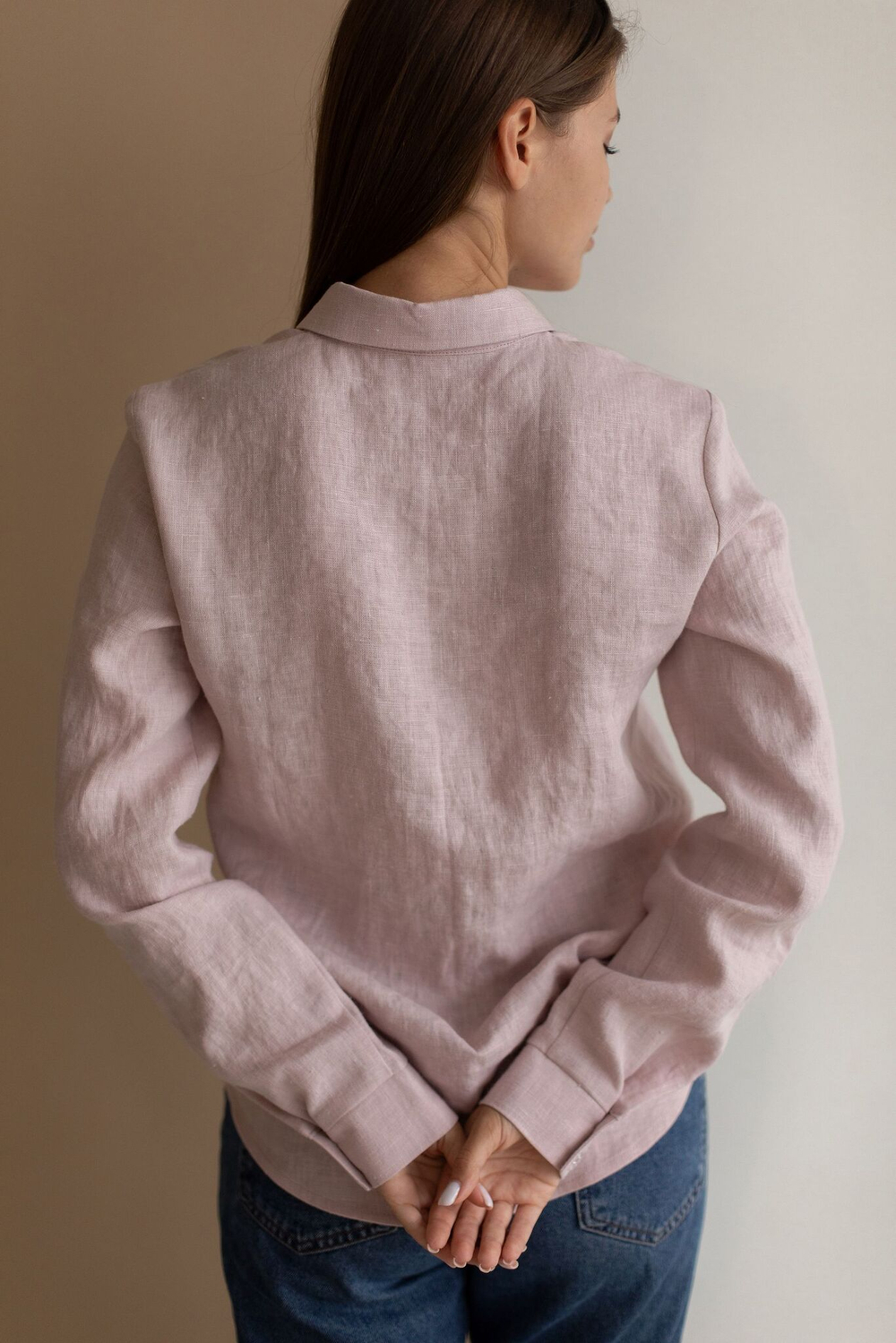 Рубашка изо льна светло-розового цвета