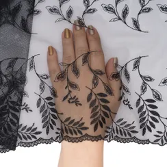 Вышивка на сетке черная 28 см