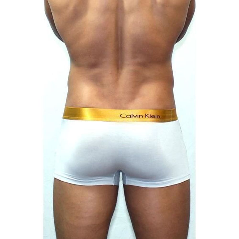 Мужские трусы боксеры белые с золотистой резинкой Calvin Klein Bold Boxer со вставкой