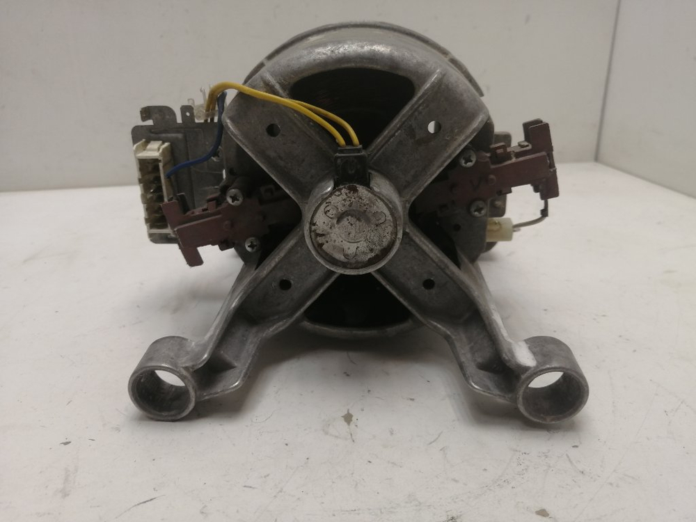 PCP5510B614 кт96 Двигатель для стиральной машины Hansa PCP5510B614 б/у