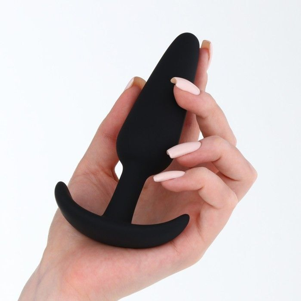 Черная силиконовая анальная пробка Soft-touch - 12,5 см. (Цвет: черный)