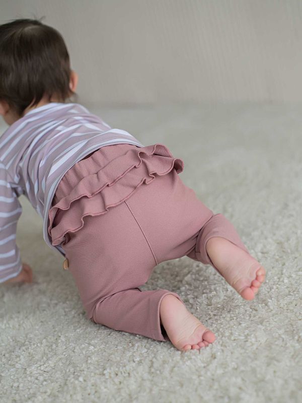 Брюки из джинскота с рюшей 