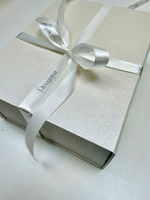 Коробка подарочная белая