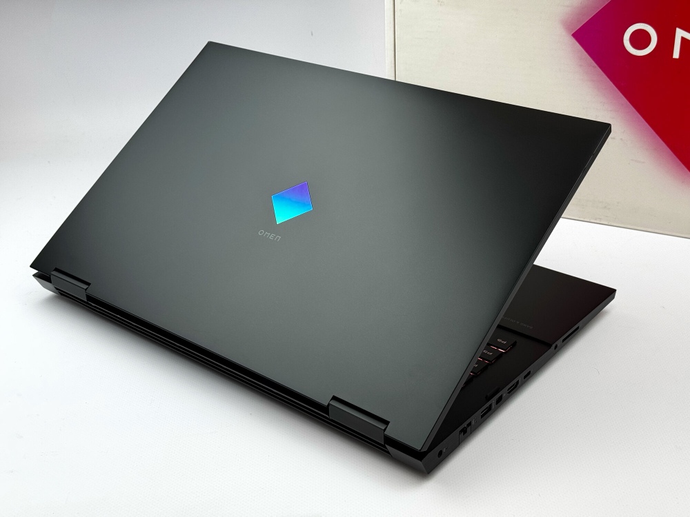 17.3 Игровой ноутбук HP Omen i7-13700HX / RTX 4070 / 16GB / 1TB / 2.5K / 165Hz / Win11 / Русско-Английская клавиатура
