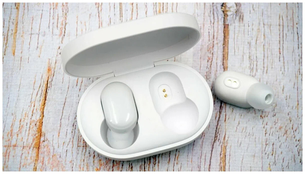 Беспроводные наушники Xiaomi AirDots TWSEJ02LM, белый