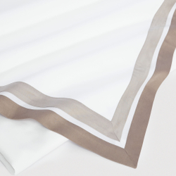 Постельное белье 2 спальное евро макси Сlaire&Caroll Jacqueline белое с бежевым кантом