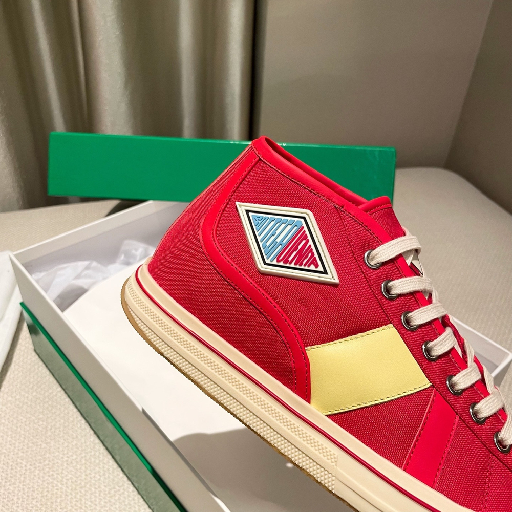 Bottega Veneta Sneaker (4 colors)