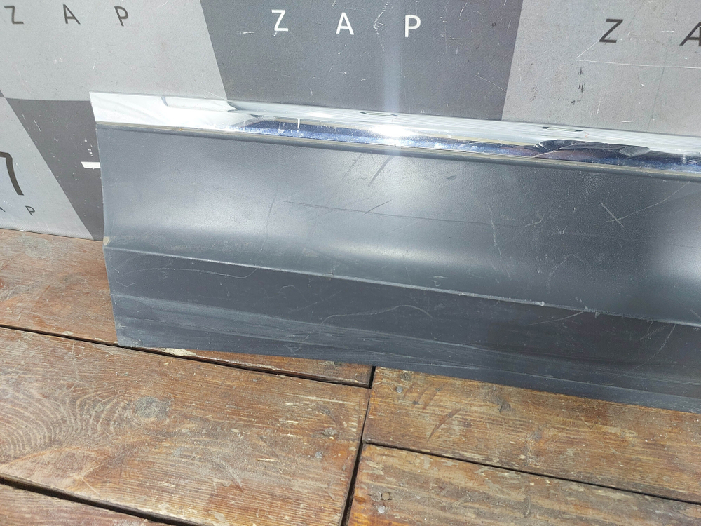 Накладка двери задней правой Volkswagen Tiguan 2 16-нв Б/У Оригинал 5NA854950P