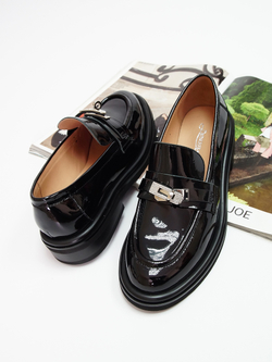 Лоферы женские демисезонные