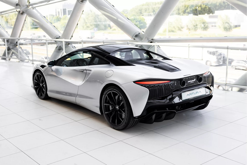 McLaren Artura 3.0 AMT Coupe (2024)