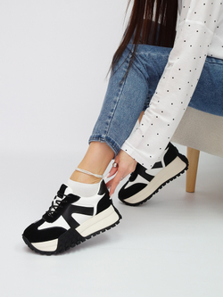 Кроссовки женские демисезонные