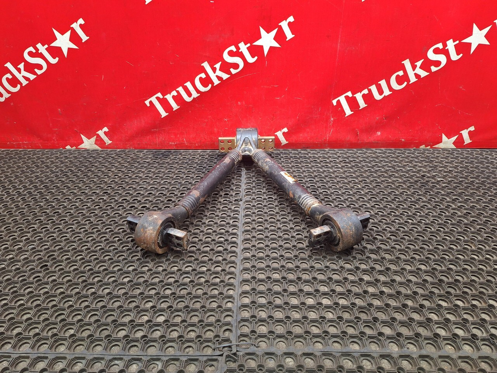 Тяга реактивная V-образная