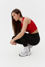 Топ с контрастным принтом