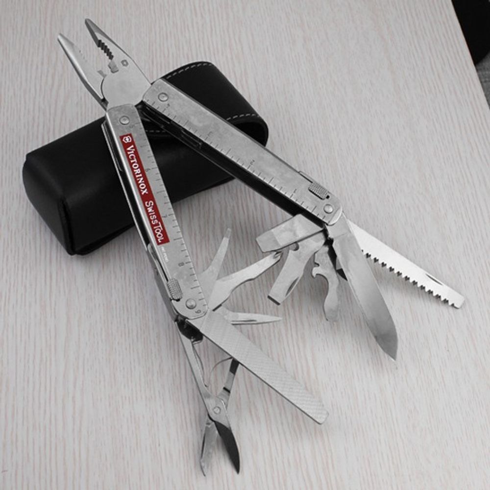Мультитул Victorinox модель 3.0338.L SwissTool