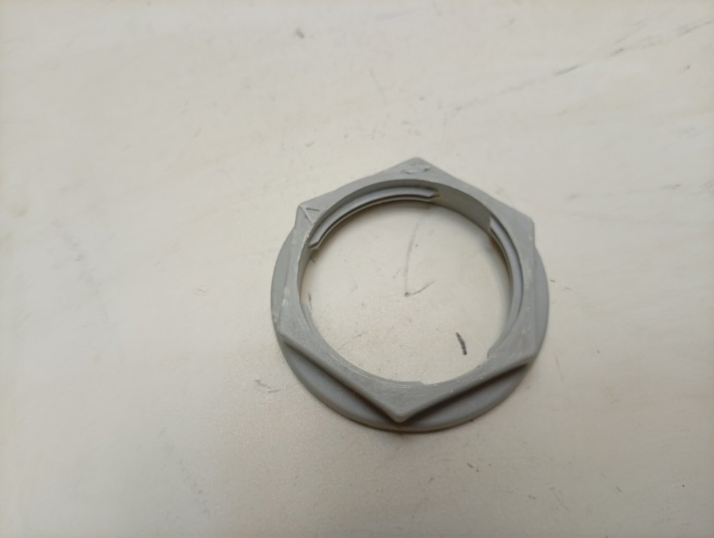 LFTA+5H1741 ктп11 Гайка бачка для соли посудомоечной машины Indesit Ariston C00256543 б/у