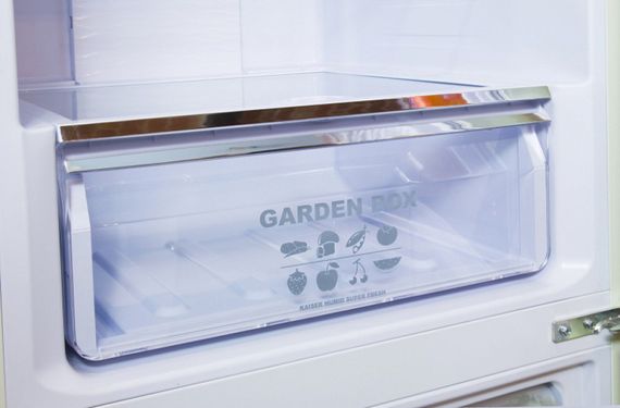 Холодильник Kaiser KK 60825 Em