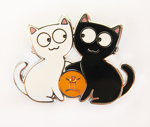 Брошка-значок "Знак Зодиака Котоблизнецы"