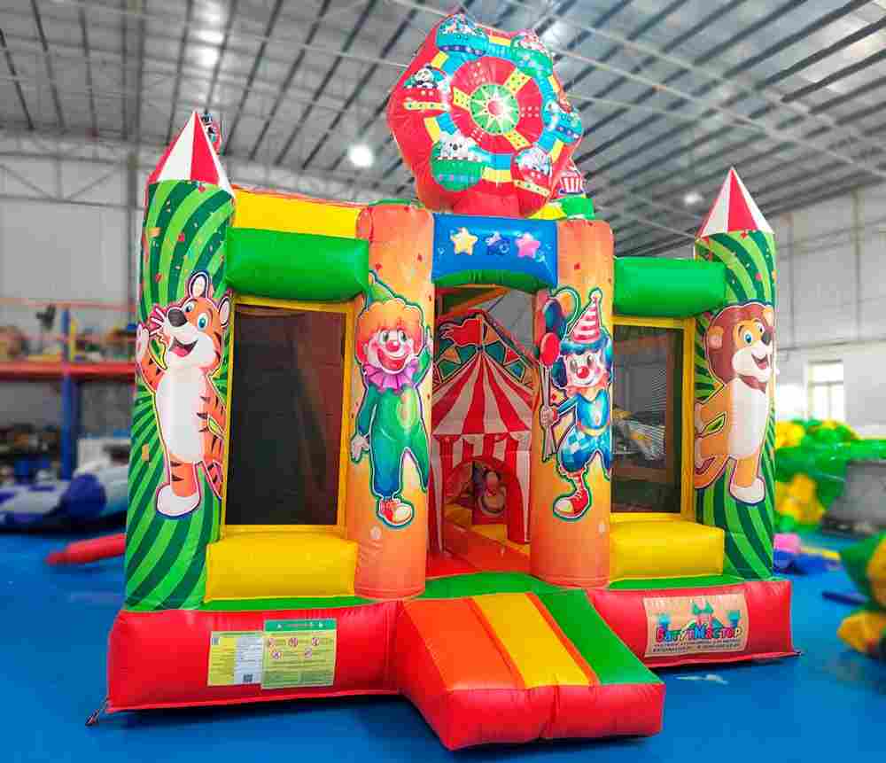 Коммерческий надувной батут "Русский цирк" с крышей, 6x4x4 м