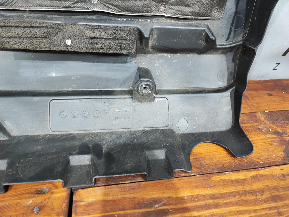 Крышка двигателя декоративная Honda CrossTour  Б/У Оригинал