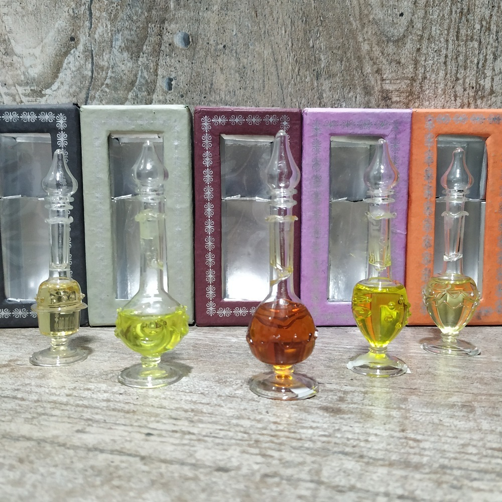 Масло парфюмерное Natural Perfume Oil Ylang Ylang, флакон ручной работы, 5 мл.