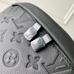 Louis Vuitton Discovery Bumbag PM