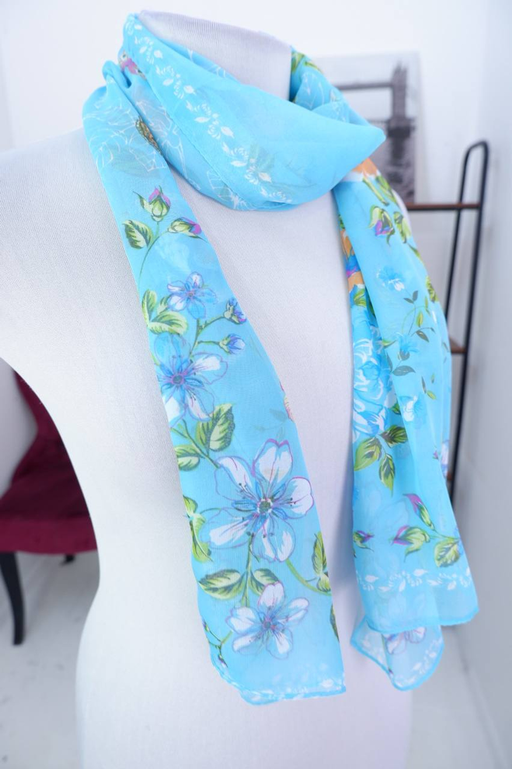 Палантин Rossini для летнего романтичного образа, новый