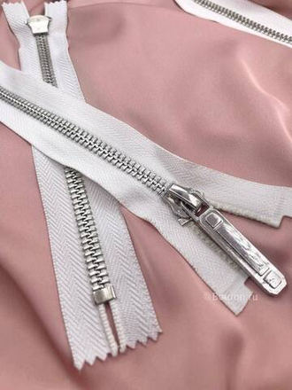 Молния белая серебро