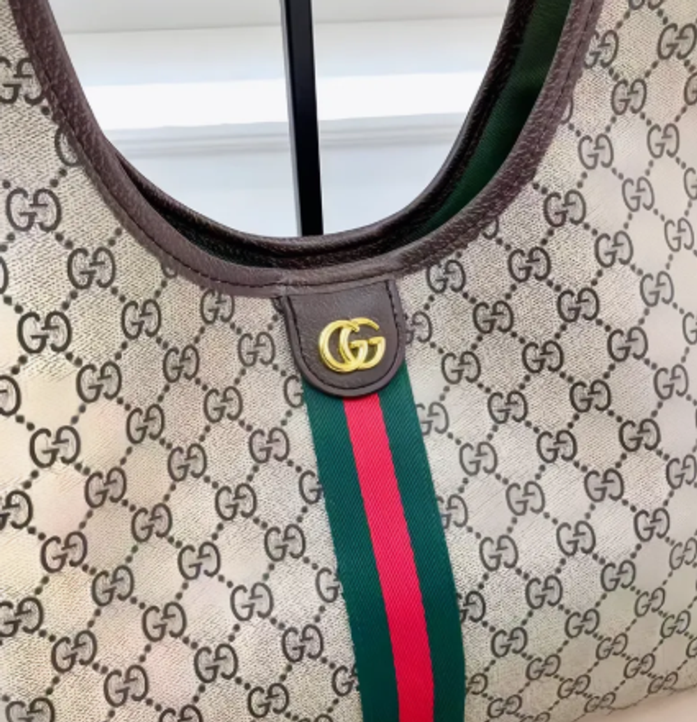 Сумка Gucci стильная