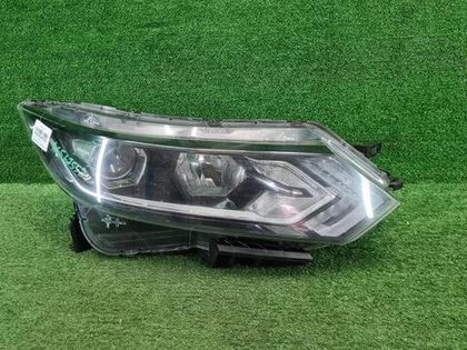 Фара правая Nissan Qashqai 2 j11 2017-2023 галоген