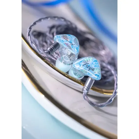 Kinera Freya 2.0 + ddHiFi TC35Pro E2 Lightning