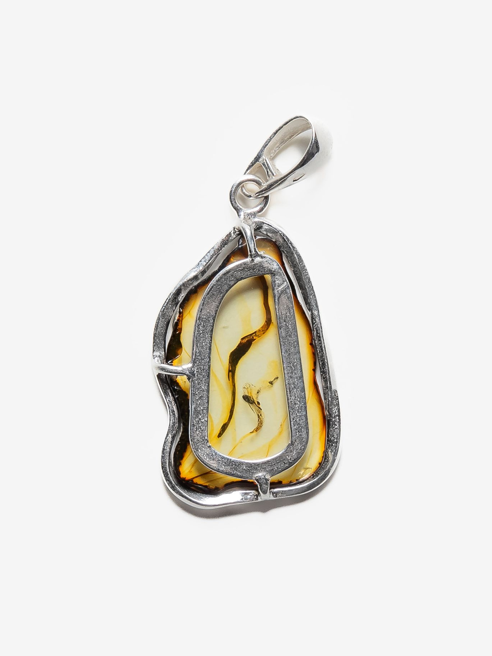Уникальный серебряный кулон с цельным янтарем, серебро 925 пробы