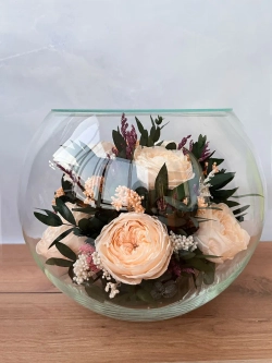 натуральные пионы в стекле, вакуум*