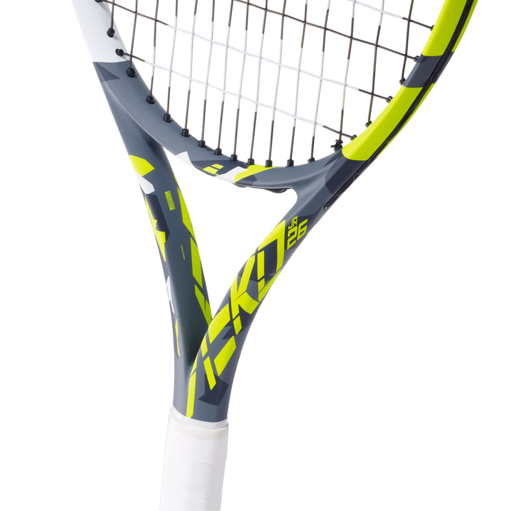Теннисная ракеткаДетская теннисная ракетка Babolat Aero Junior 26