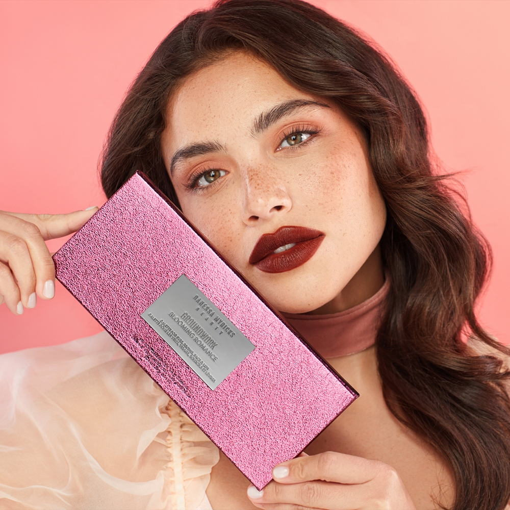 Danessa Myricks Beauty Groundwork - Палетка многофункциональная для лица оттенок Blooming Romance, 26 g